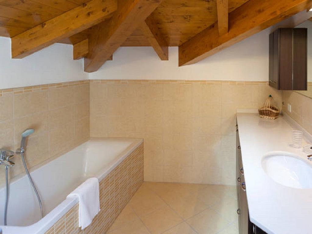 Appartamento Vista Lago - Betta Lezzeno Exterior foto